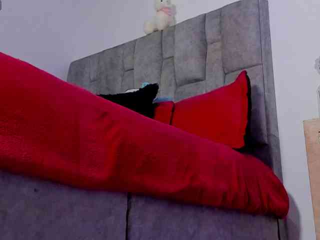 nahomiblakee webcam