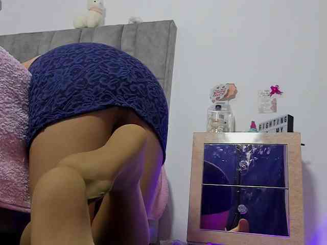 nahomiblakee webcam