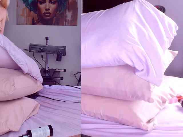 Classy-Carrie webcam