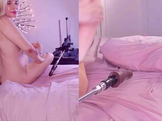 Classy-Carrie webcam