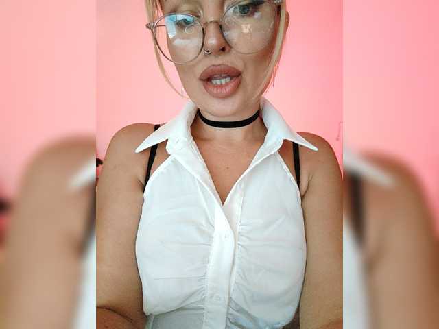 go to chat with Minni____Mia