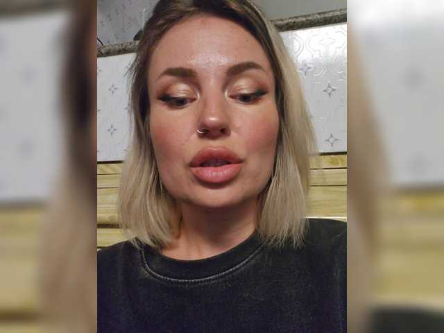 Live трансляция Minni____Mia - Runet.cam