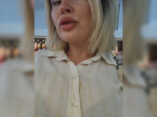 go to chat with Minni____Mia