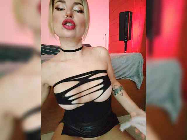 MinniMia Sex Cam Show