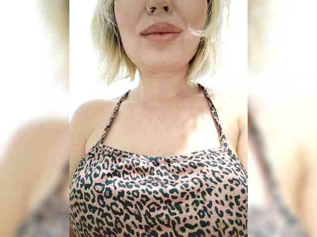 Minni_Mia webcam
