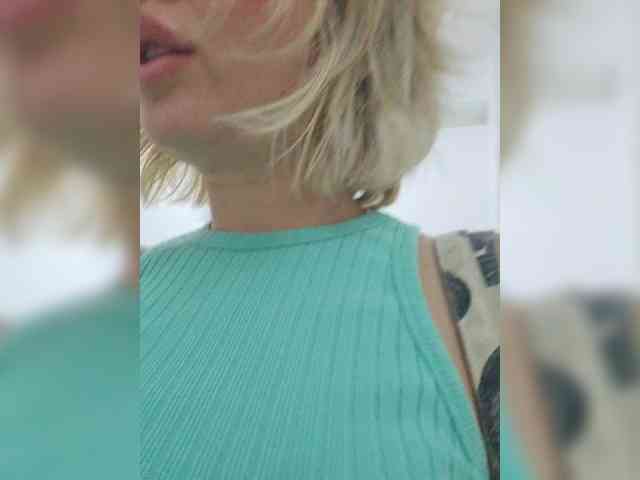 Minni_Mia webcam