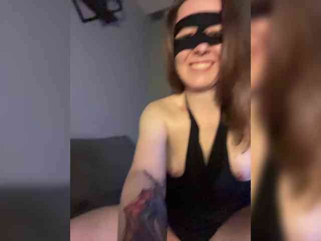 Cherry-lips Sex Cam Show