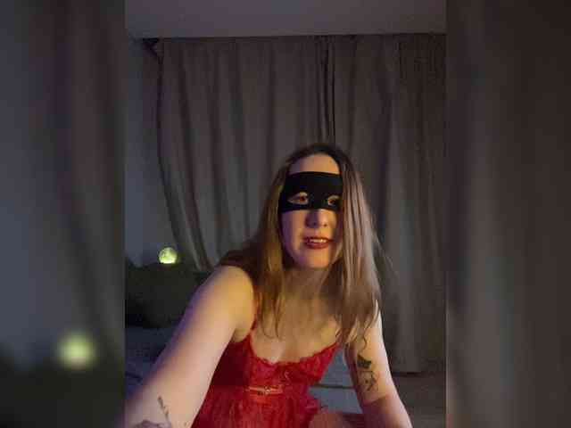 Cherry-lips Live Webcam on BongaCams