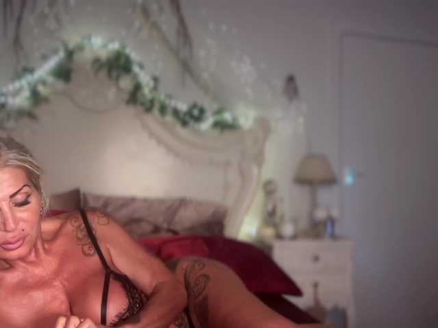 GoddessAnnaxxx live cam on BongaCams