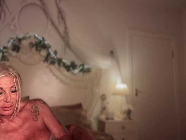 GoddessAnnaxxx live cam on BongaCams