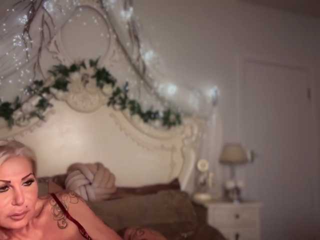 GoddessAnnaxxx live cam on BongaCams