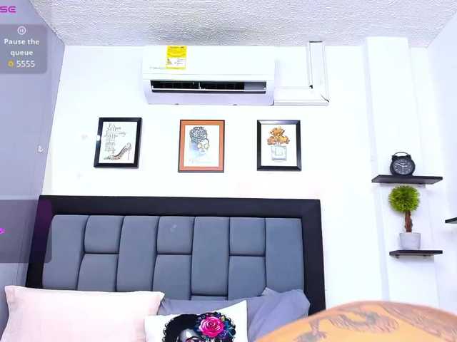 CristalLorents live cam on BongaCams