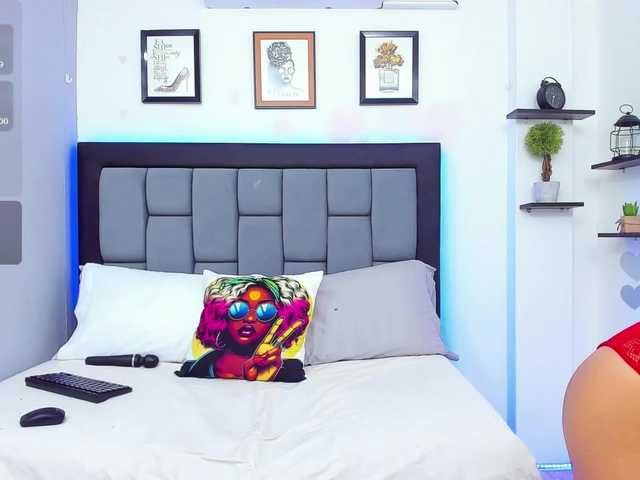 CristalLorents live cam on BongaCams
