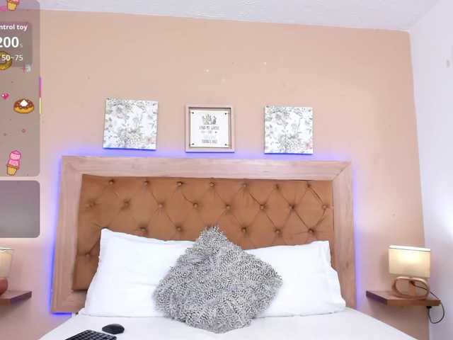 CristalLorents live cam on BongaCams
