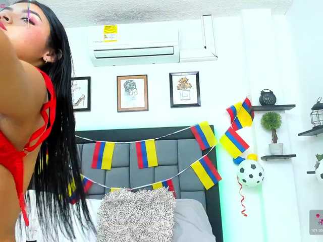 CristalLorents live cam on BongaCams