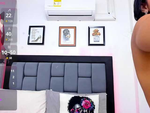 CristalLorents live cam on BongaCams