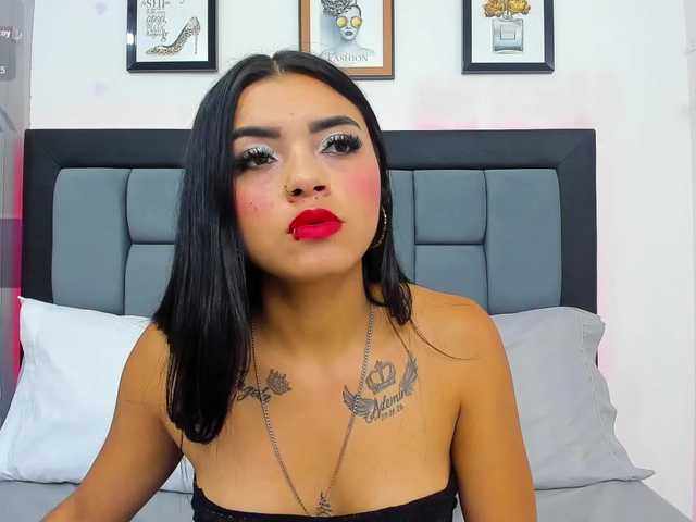 CristalLorents live cam on BongaCams