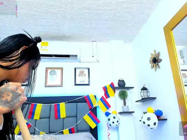 CristalLorents live cam on BongaCams