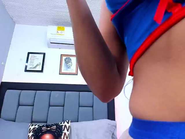 CristalLorents live cam on BongaCams
