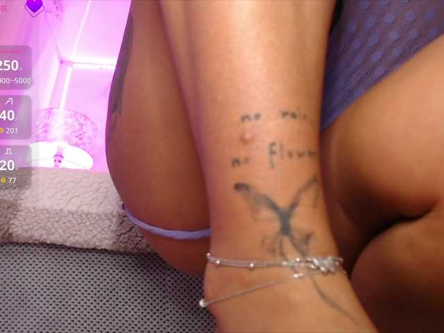 LaylaCruz live webcam show