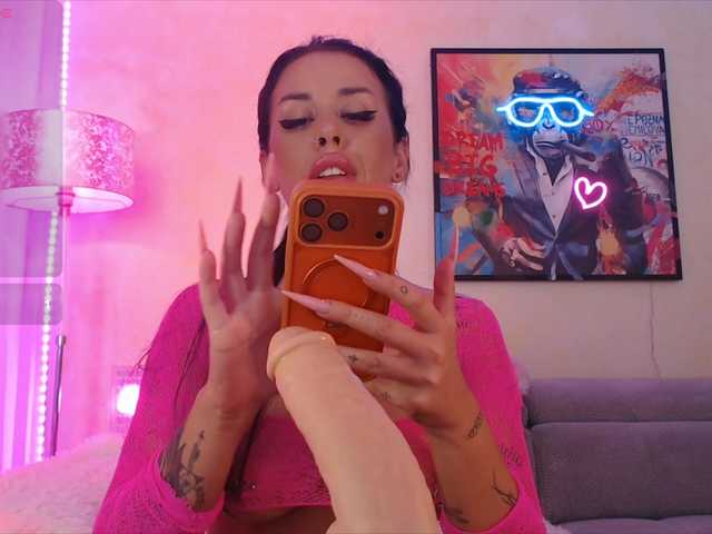 LaylaCruz live cam on BongaCams