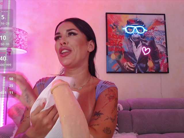 LaylaCruz live cam on BongaCams
