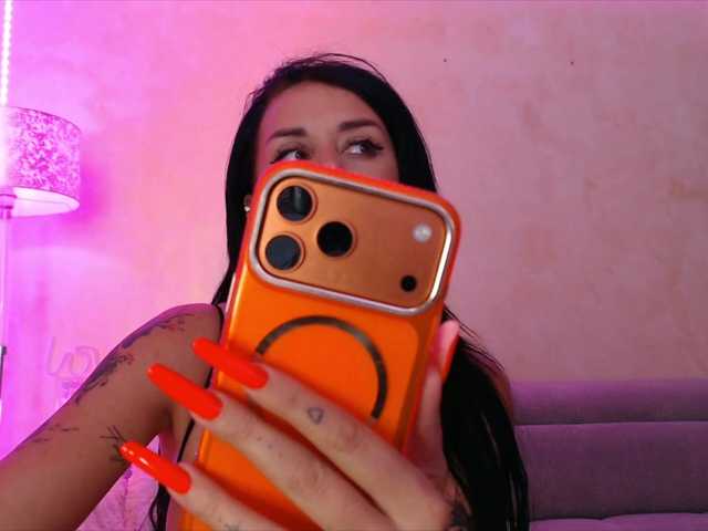 LaylaCruz live cam on BongaCams