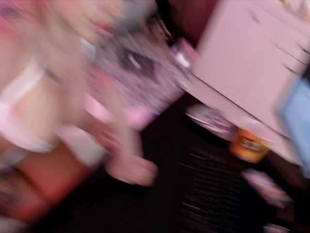 LaylaCruz live cam on BongaCams