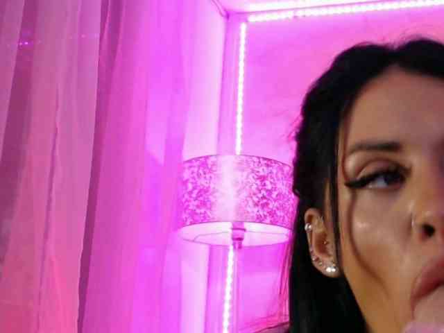 LaylaCruz webcam