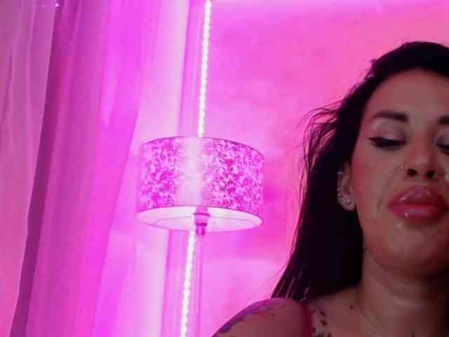 LaylaCruz webcam