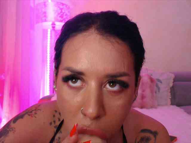 LaylaCruz webcam