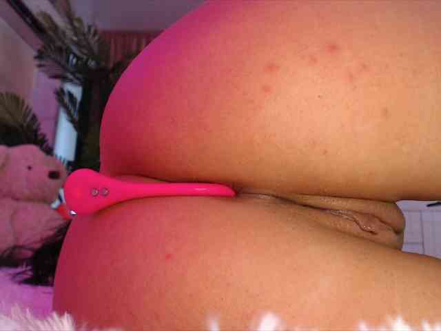 LaylaCruz LaylaCruz