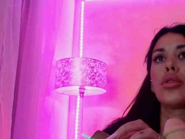 LaylaCruz webcam