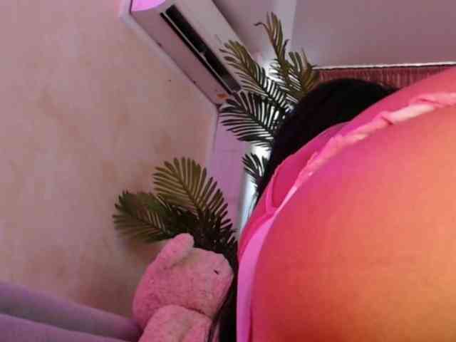 LaylaCruz webcam