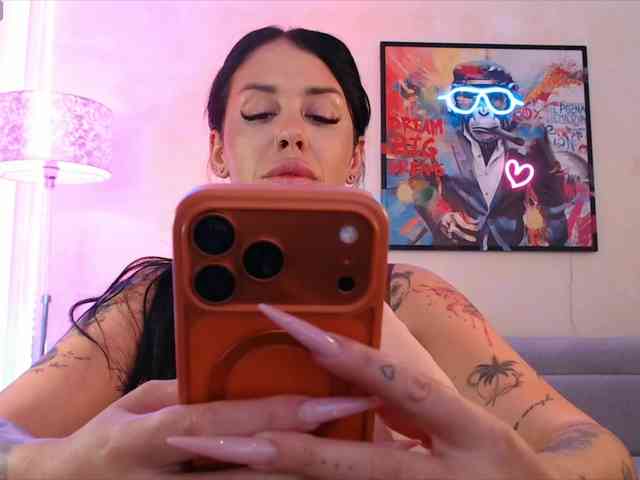 LaylaCruz webcam