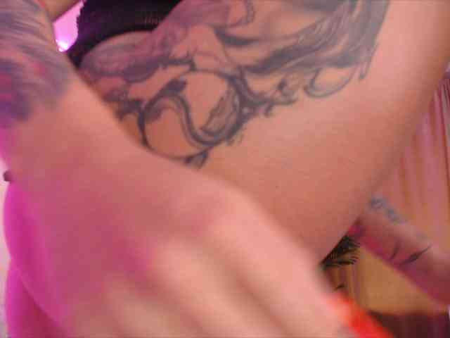 LaylaCruz webcam