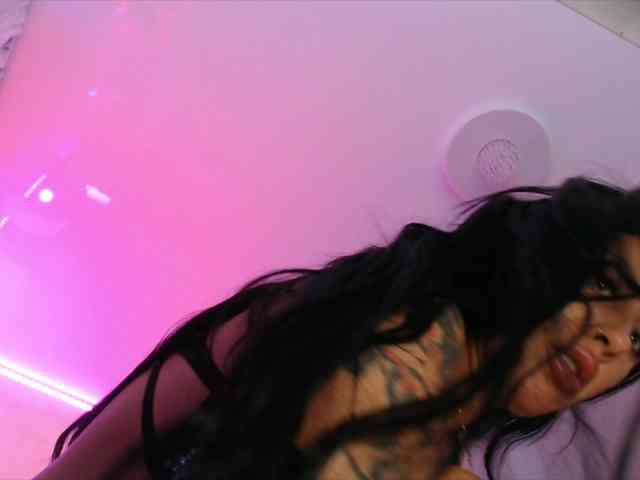 LaylaCruz webcam