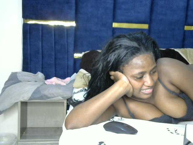 tasha-baby live cam on BongaCams