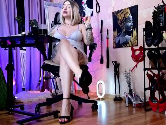 your-amazon4rever-wild live cam on BongaCams