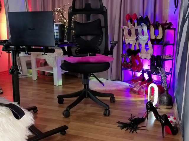 your-amazon4rever-wild live cam on BongaCams