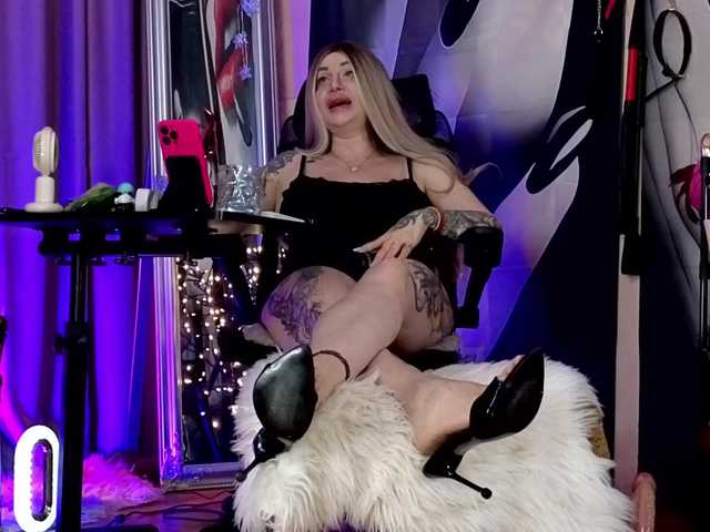 your-amazon4rever-wild live cam on BongaCams