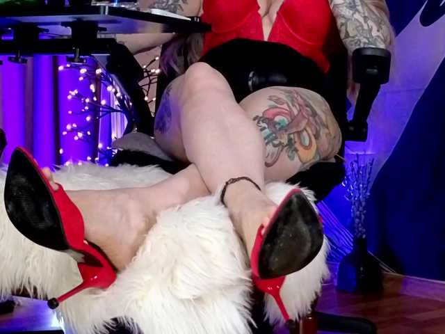 your-amazon4rever-wild live webcam show