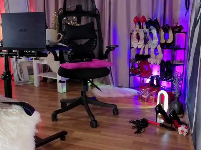 your-amazon4rever-wild live cam on BongaCams