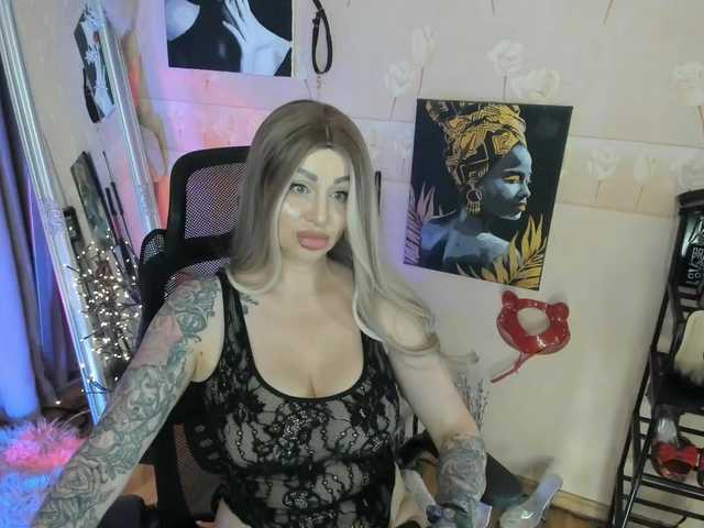 your-amazon4rever-wild live cam on BongaCams
