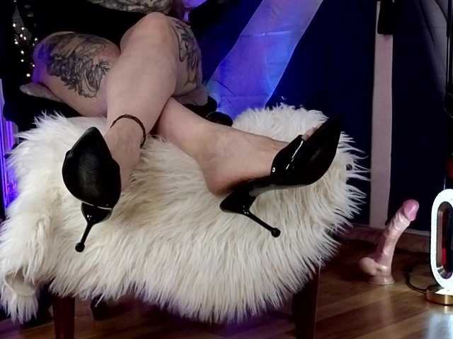 your-amazon4rever-wild live cam on BongaCams