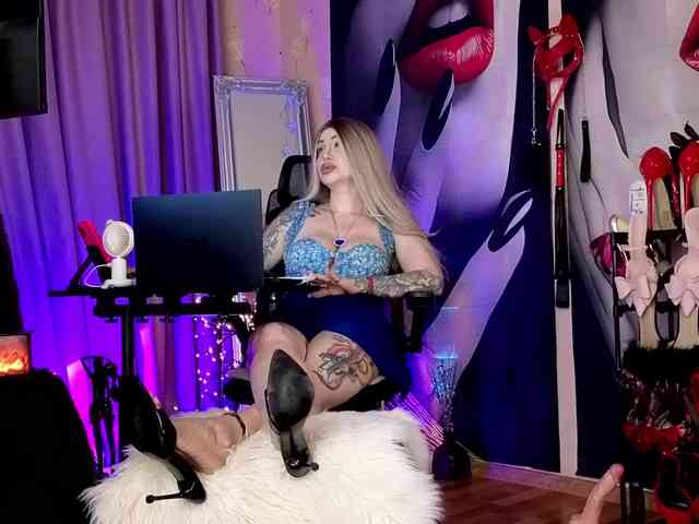 your-amazon4reve... Live Webcam on BongaCams