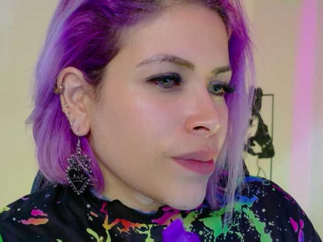 Ivypoison10 live cam on BongaCams