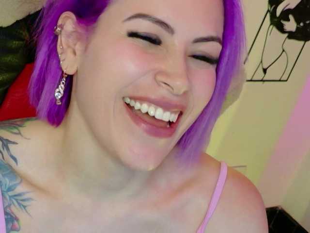 Ivypoison10 live cam on BongaCams