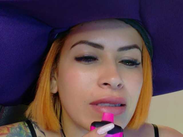 Alexa_lopez live cam on BongaCams
