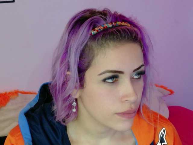 Ivypoison10 live cam on BongaCams